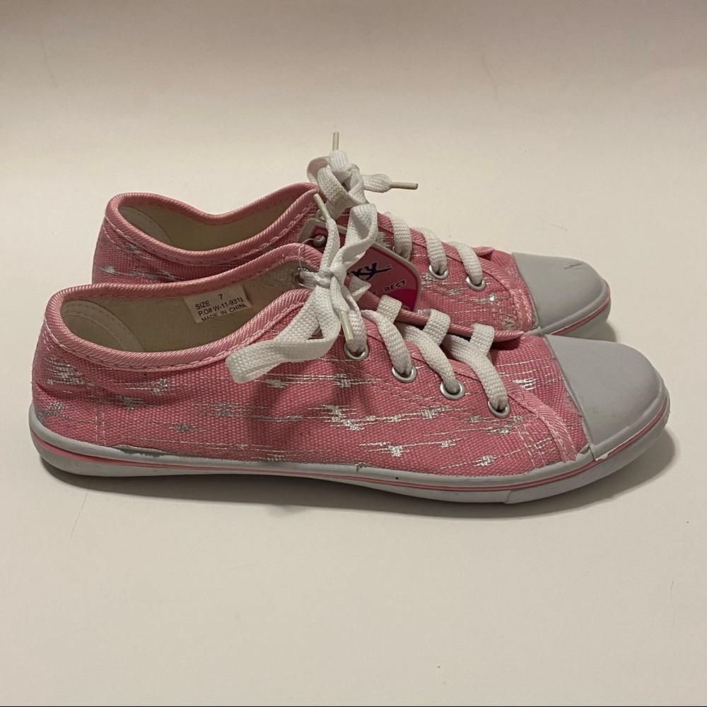 Frisky Pink Shoes‎ Women’s Size 7  Lace Up Sneaker’s New With Tags